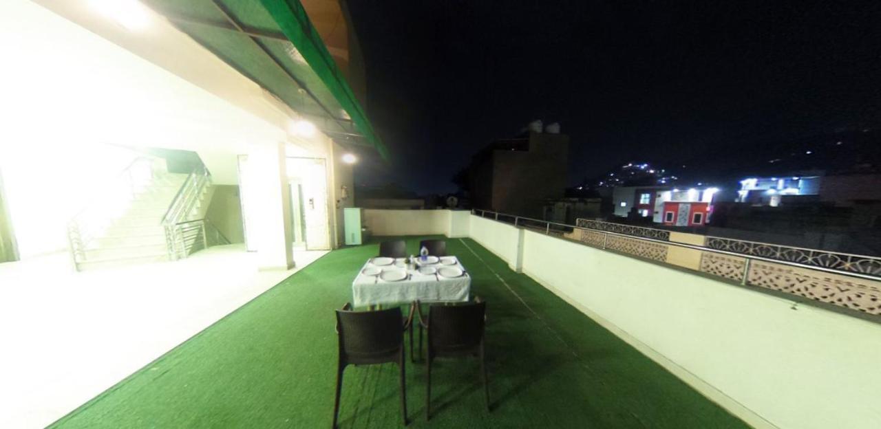 Kingsway Hotel And Restaurant Ajmer Dargah 350 Meter Экстерьер фото