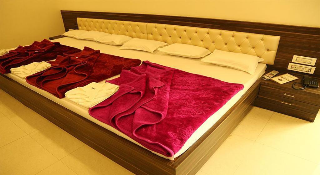 Kingsway Hotel And Restaurant Ajmer Dargah 350 Meter Экстерьер фото